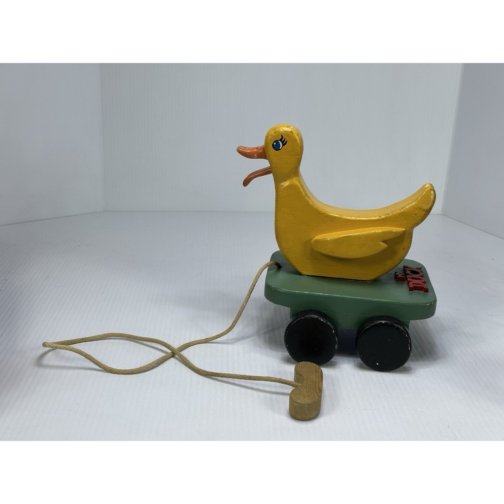 Vintage Pull Behind Wooden Duck Pull Toy It's Beak Opens Closes When Pulled 1987
